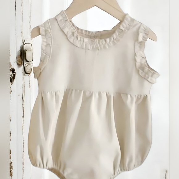 Bundle Bubble Heart Short Sleeve Romper and Boho Beige Romper - Picture 2 of 10